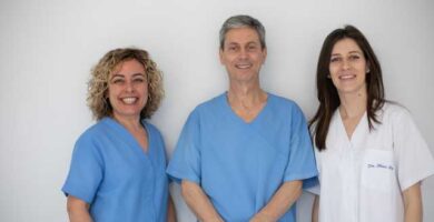 Recepcionista en clínica dental